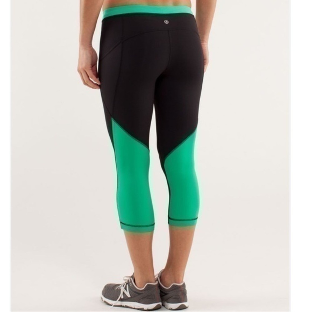 Lululemon leggings size 6